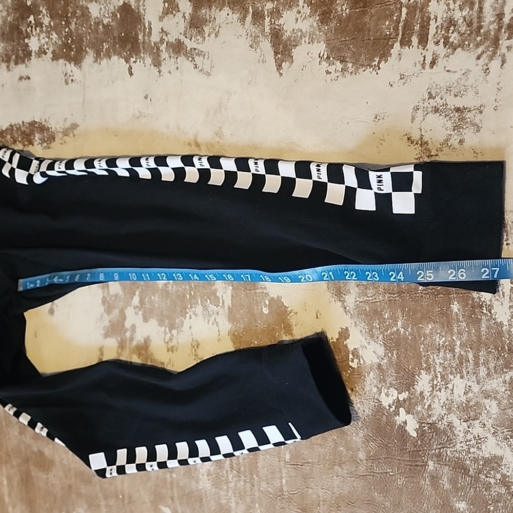 Hard To Find Pink VS White and Black Checkerd Leggings. Size: S - Picture 5 of 12